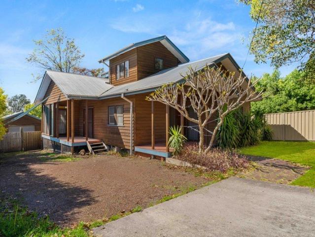 Unique and tasteful home adjacent to Shoalhaven Hospital