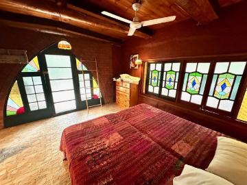 Unique apartment for rent at Cedar Park Rainforest Resort in a small community located in Koah on the Atherton Tablelands outside Cairns