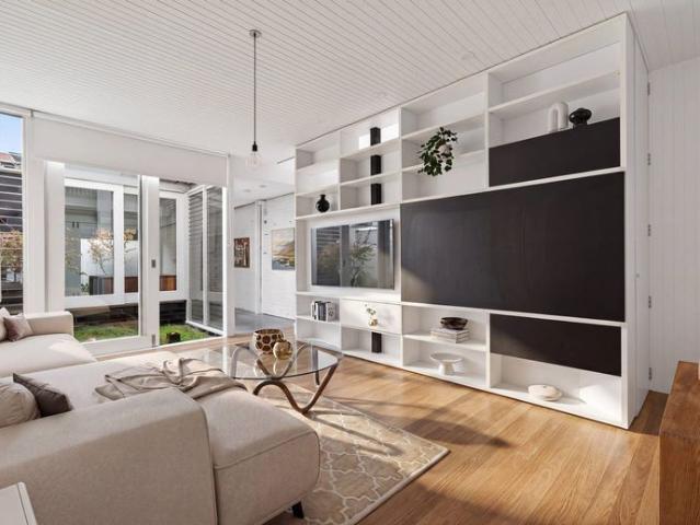 Unique Architecturally Designed Terrace by Carter Williamson Architects – Light Cannon House
