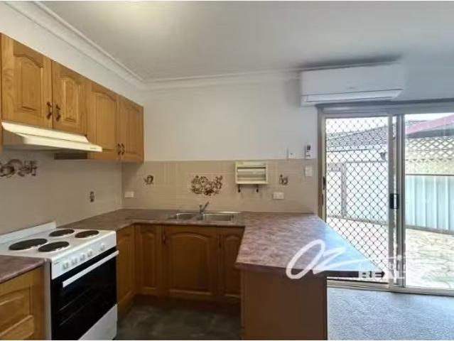 For Rent! B/20 Gibson Crescent, Sanctuary Point Townhouse for.
