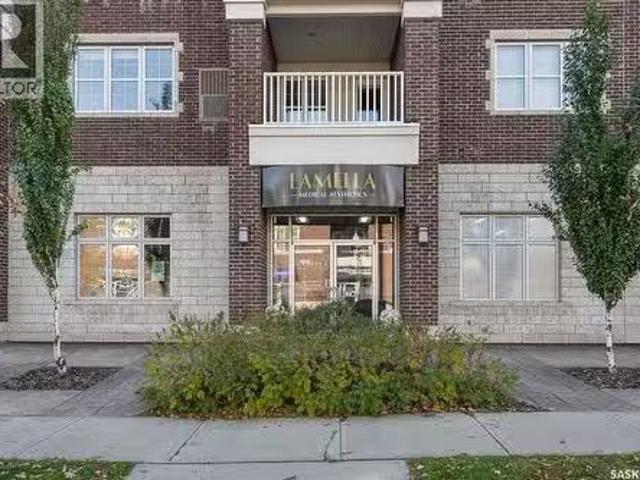Unique B 1723 Badham Boulevard, Regina, SK, S4P 0L9 commerci.
