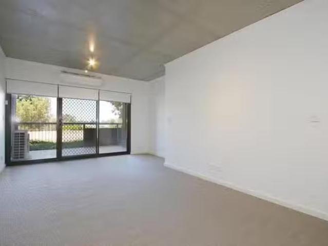 Cozy Breaksea Drive, North Coogee, WA 6163