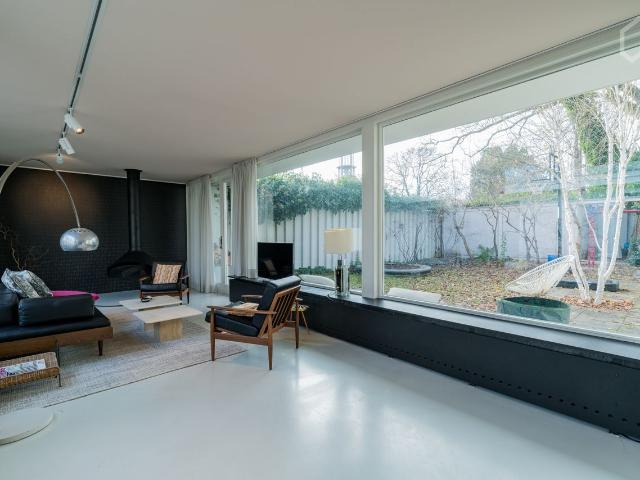 Unique Bungalow in Tiergarten, Berlin, Berlin Amsterdam Apartments for Rent
