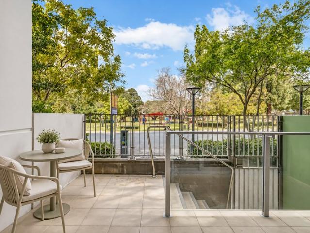 Unique Ground Level Living with Musgrave Park on Your Doorstep!