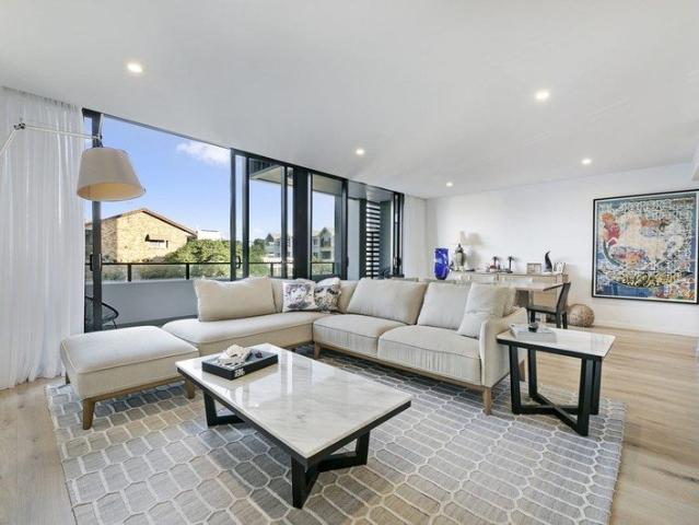 Unique Double Storey Apartment in Coastal Canopy Complex