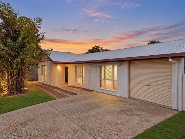 Unique Dual Living Design with Endless Possibilities!