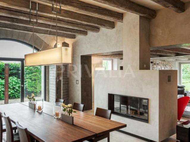 Unique: Élégant domaine alliant authenticité et design contemporain