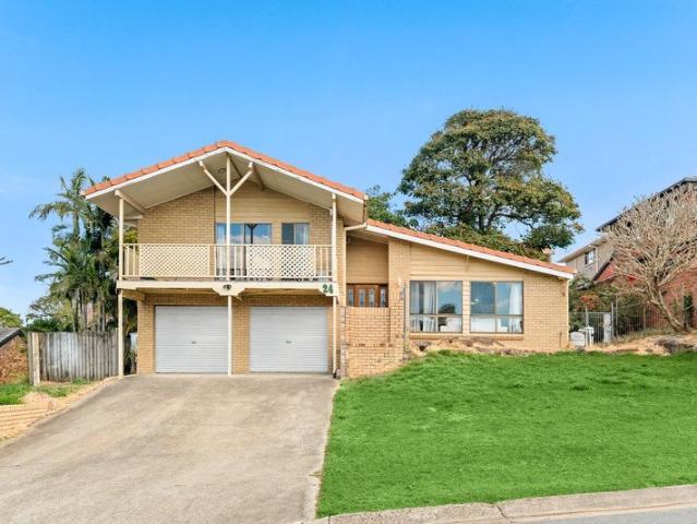 Unique Family Home with Incredible Potential in Sunnybank Hills!