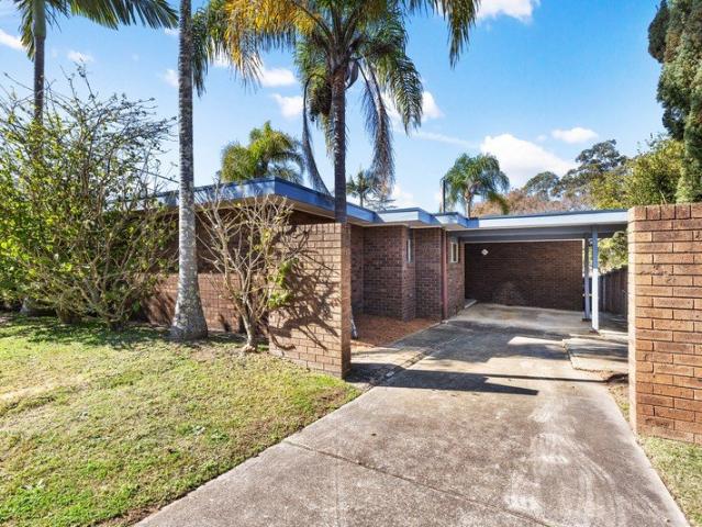 Unique family home with swimming pool and studio
