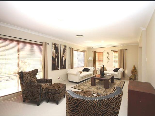 UNIQUE FAMILY HOUSE