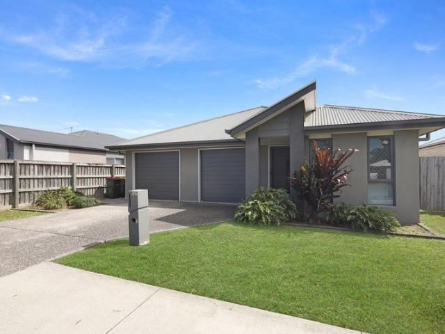 Unique Freehold Duplex $1005pw… Strong Income from 2 Units. Built 2018