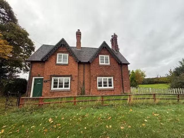 New House for rent in Rose Cottage, Birmingham Road, Hatton, W.
