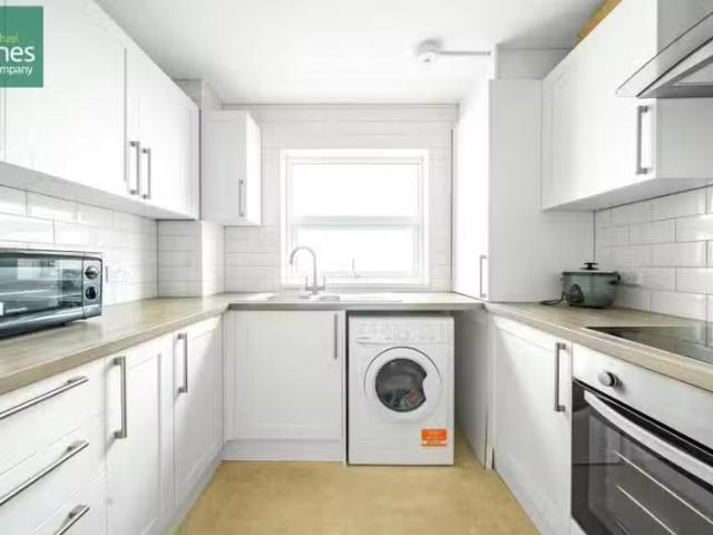Nice House share for rent in Brighton Road, Lancing, West Susi.