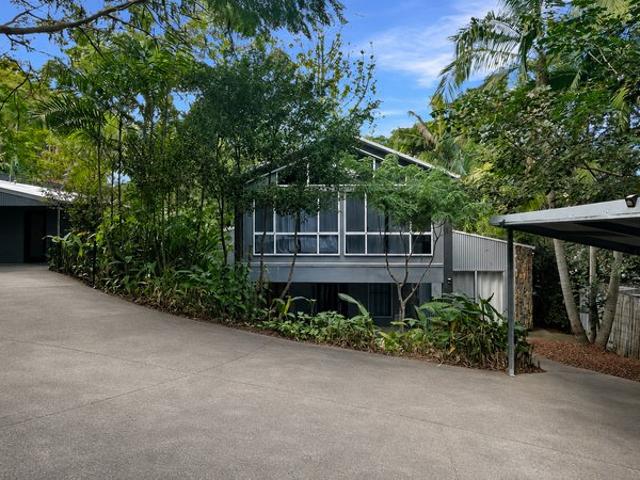UNIQUE INVESTMENT OR MULTI GENERATIONAL LIVING OPPORTUNITY ON 1630M²