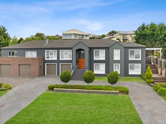 Unique Offering Executive Home Set Over 1489 m2 Pool Maintenance Included
