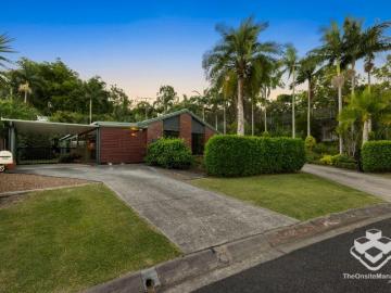 Unique Opportunity on 1004m? with Dual Living + Commercial Grade Shed
