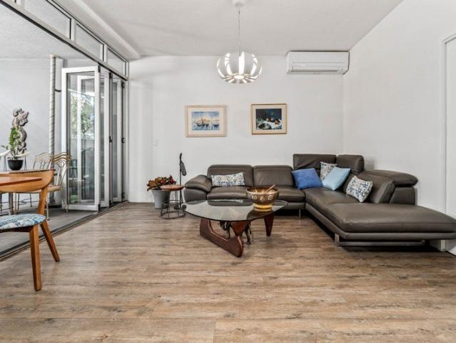 Unique, Oversized Residence in the Heart of South Bank!