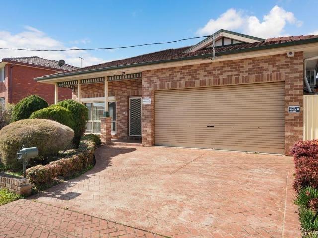 UNIQUE LARGE HOME IN A PEACEFUL LOCATION