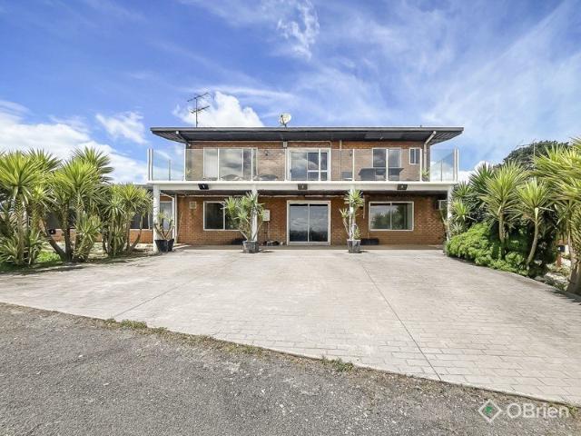 UNIQUE LUXURY