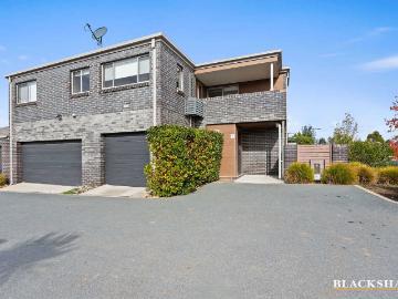 Unique & Modern living in Casey.