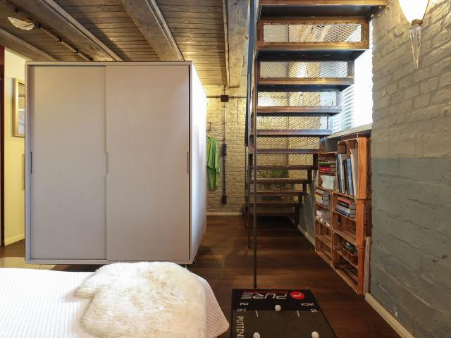 Unique maisonette apartment with loft character in the trendy district of Schöneberg, 15 min from KaDeWe, Berlin Amsterdam Apartments for Rent