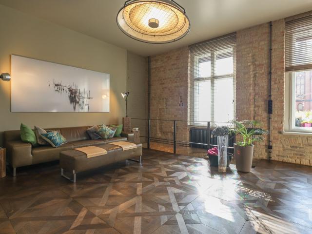 Unique maisonette apartment with loft character in the trendy district of Schöneberg, 15 min from KaDeWe