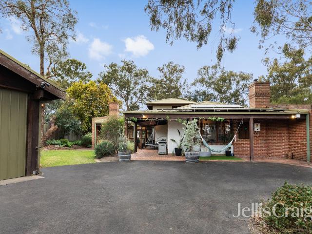 Unique Mud Brick Home – Fully Furnished | 6 Month Lease