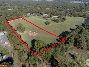Unique Smythes Creek Lifestyle Opportunity 5.17 Acres