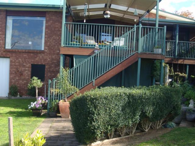 Unique split level home, spectacular views