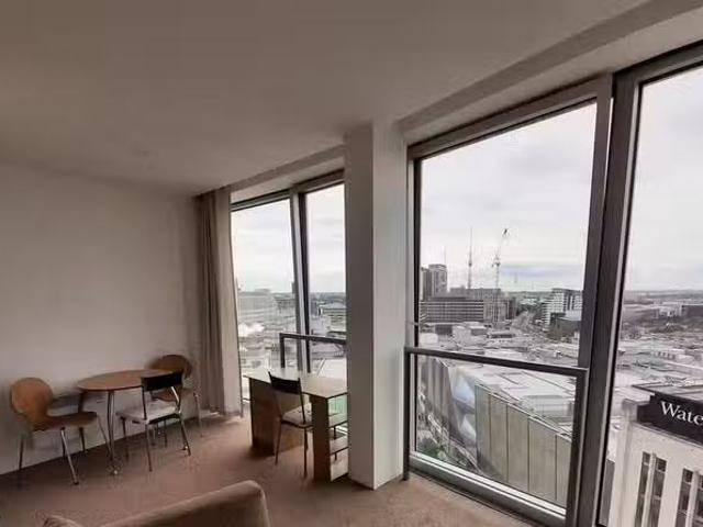 For Rent! Studio apartment for rent in 150 New Street, City Ce.
