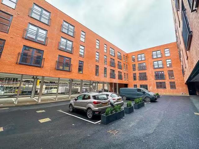 Rental! Studio apartment for rent in Car Parking Space, 50 60.