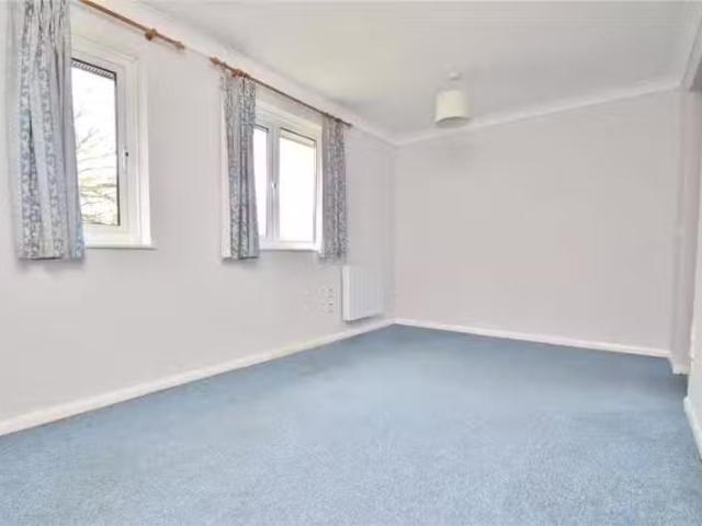 Rental! Studio apartment for rent in Cheviot Way, Verwood, Dor.