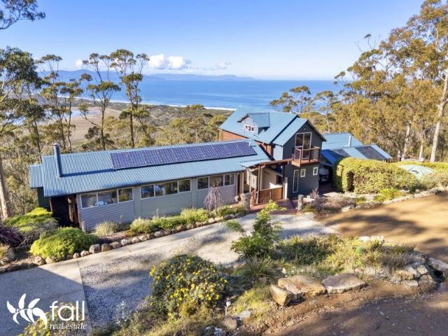 Unique property overlooking Storm Bay