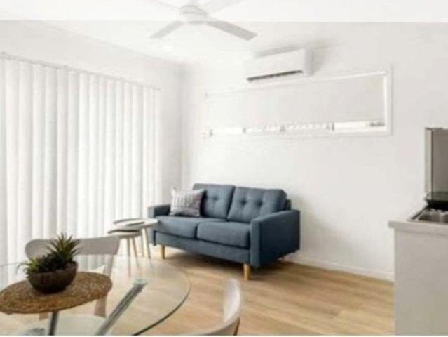 UNIQUE ROOMING HOUSE 5 BEDS MOGGILL BRISBANE up to 8.32% GROSS