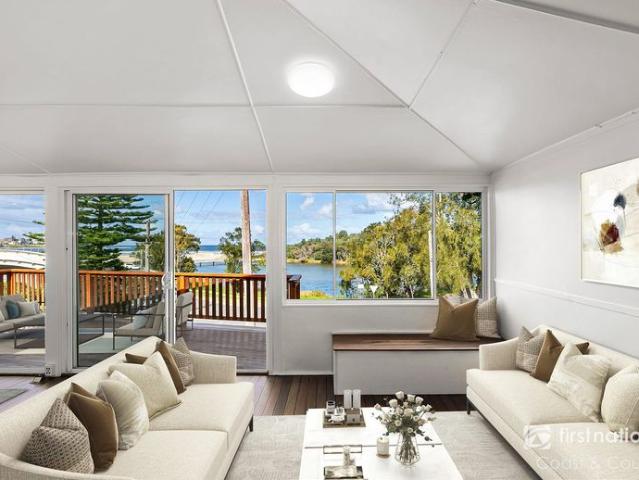 Unique Waterfront Cottage