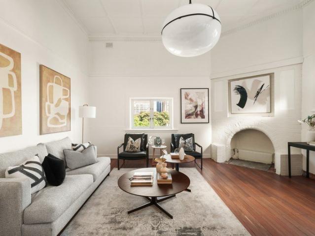 Unique Top Floor Art Deco Residence with City Views in the Landmark 'St James'