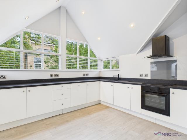 Unique Two Bed Semi Detached House with Garage to Let