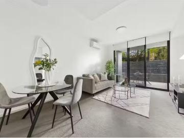 Charming Unit 10/2 Bouvardia St, Asquith Apartment for rent L.