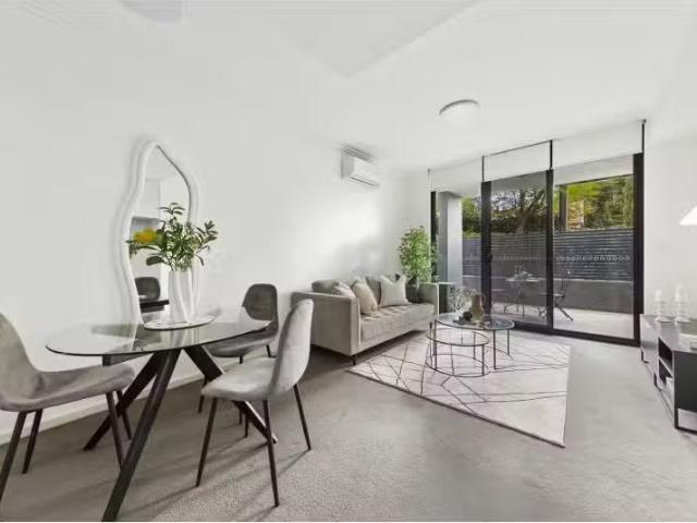 Cheap Unit 10/2 Bouvardia St, Asquith Apartment for rent List.