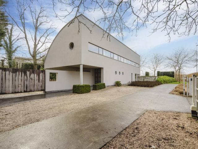 Unique villa for rent in Kortrijk!