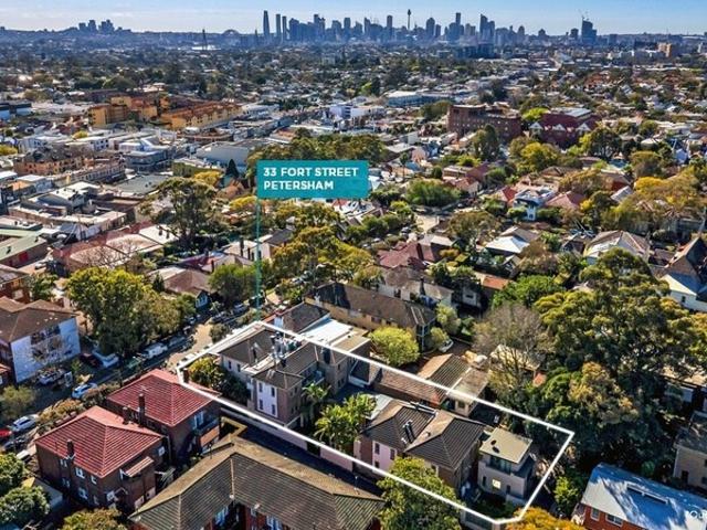 Uniquely Positioned Vacant Possession Boarding House Opportunity in the Heart of the Inner West