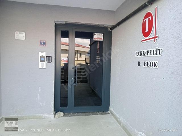 ÜNLÜ EMLAKTAN MERKEZİ KONUMDA SATILIK 2+1SIFIR LÜKS FIRSAT DAİRE