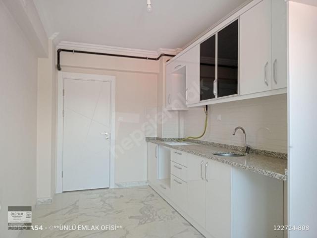 ÜNLÜ EMLAKTAN MERKEZİ KONUMDA SATILIK 2+1SIFIR LÜKS FIRSAT DAİRE