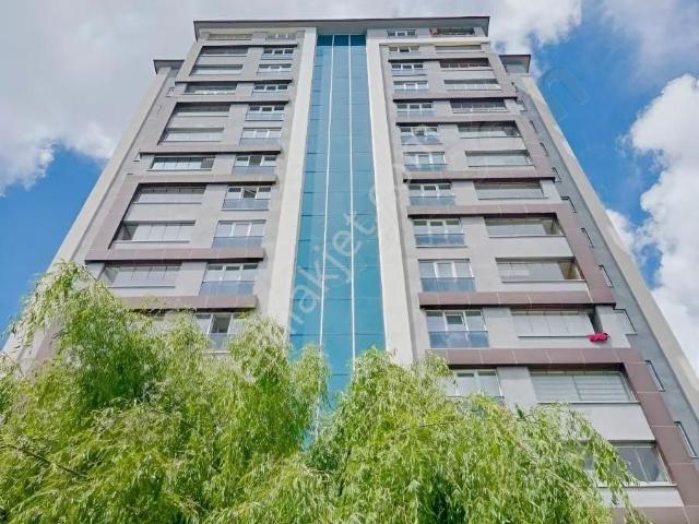 Ünlü Emlaktan Kuzeykentte Merkezi Konumda Manzaralı Lüks Daire