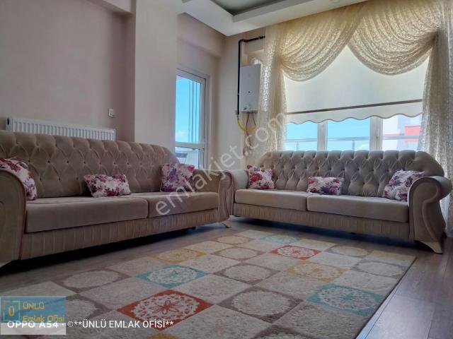 Ünlü Emlaktan Site İçerisinde Eşyalı Manzaralı Kiralık 2+1 Daire