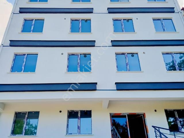 Ünlü Emlaktan Taşıko Karşısında Merkezikonumda Satılık 1+1 Daire
