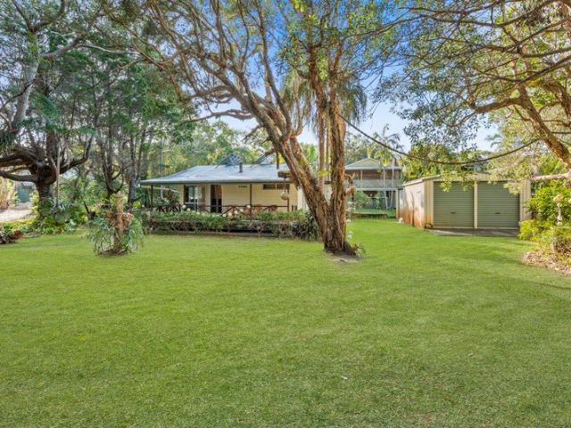 Unlock Endless Potential: A Brilliant Blank Canvas on a Massive 916m² Block!