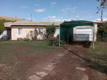 House for sale in Free State - Garden, Parking