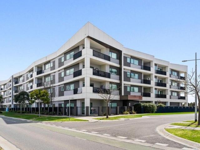 Entry Level Opportunity in Sought After Williams Landing