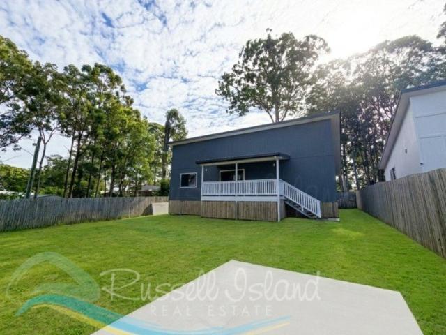 Unpack, Unwind & Live!. Brand New Home Close To Town